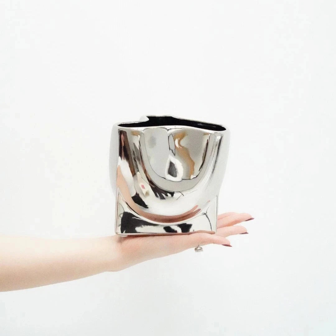 Chromia Vase in Crome