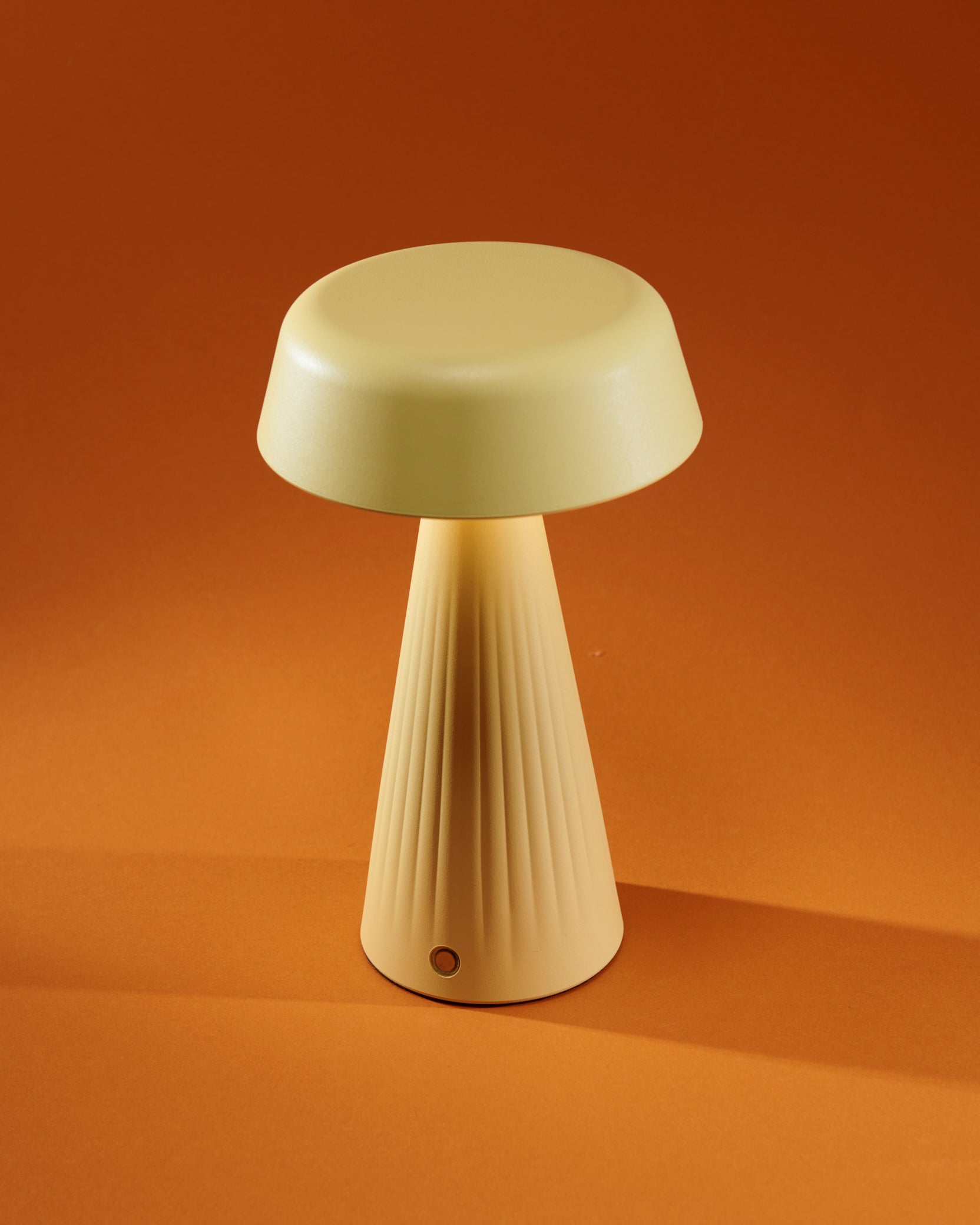 Vesper_Lamp_Butter_Yellow