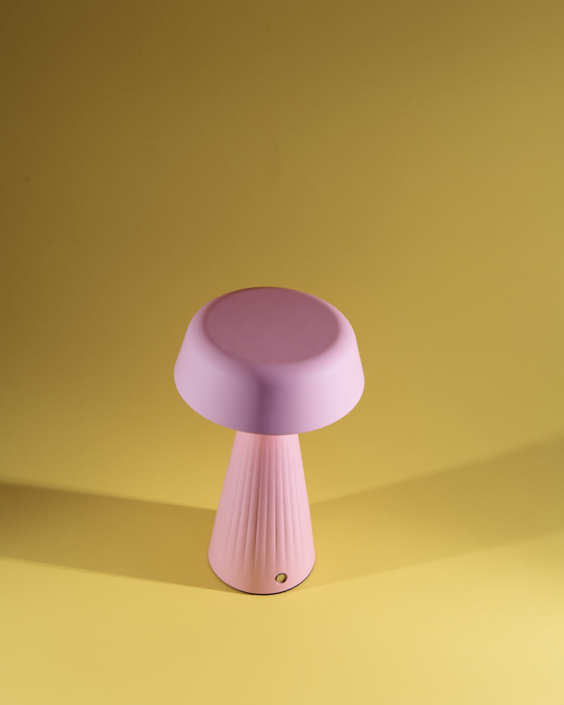 Vesper Touch Lamp in Bubblegum Pink